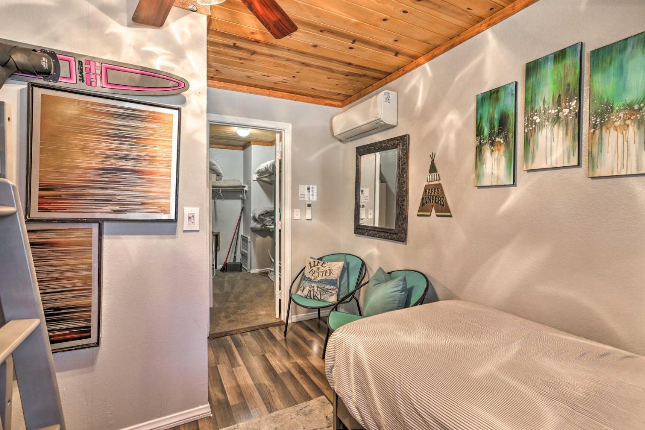 Remodeled Crestline Retreat Walk To Lake Gregory! Екстериор снимка