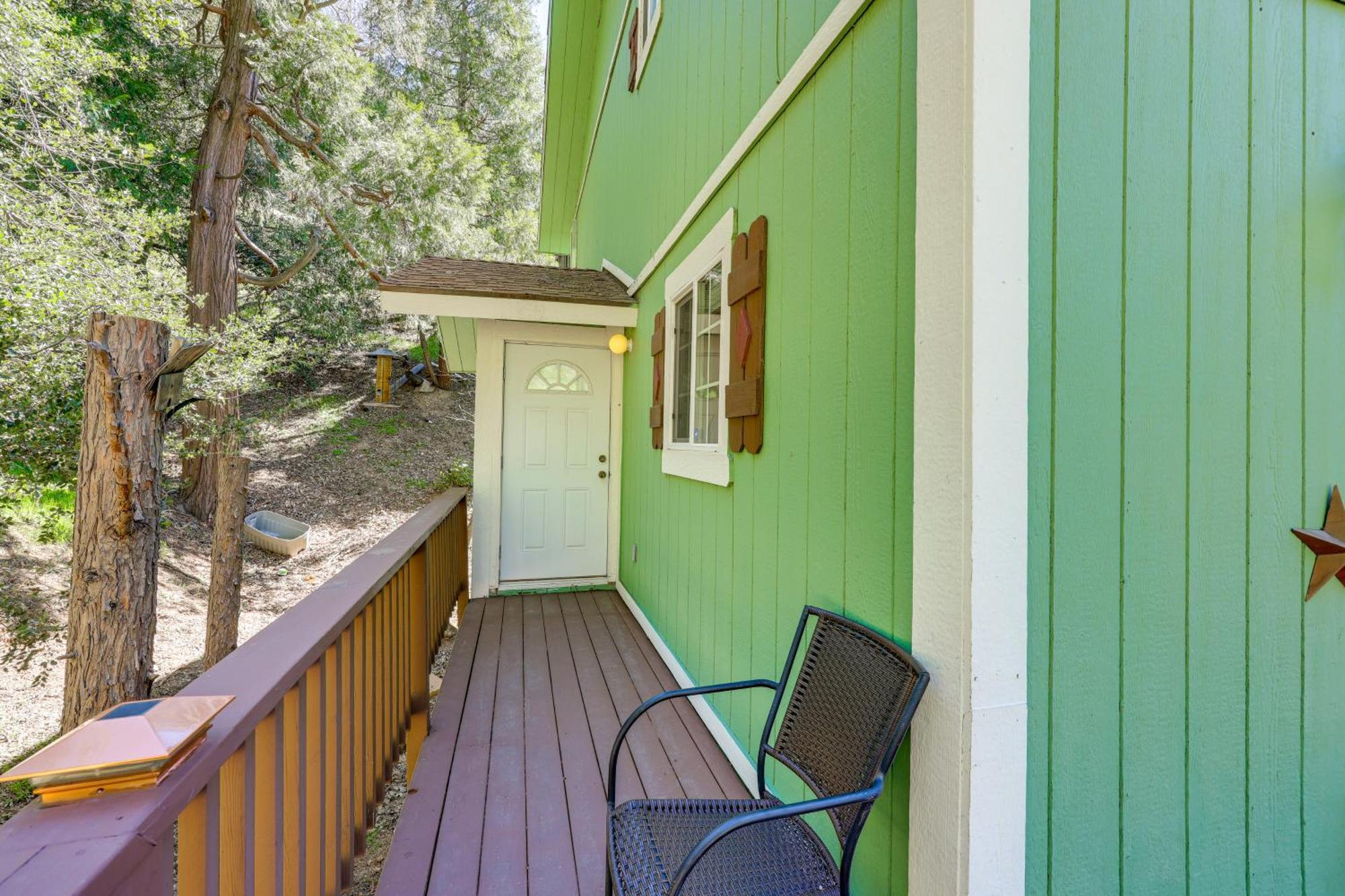 Remodeled Crestline Retreat Walk To Lake Gregory! Екстериор снимка