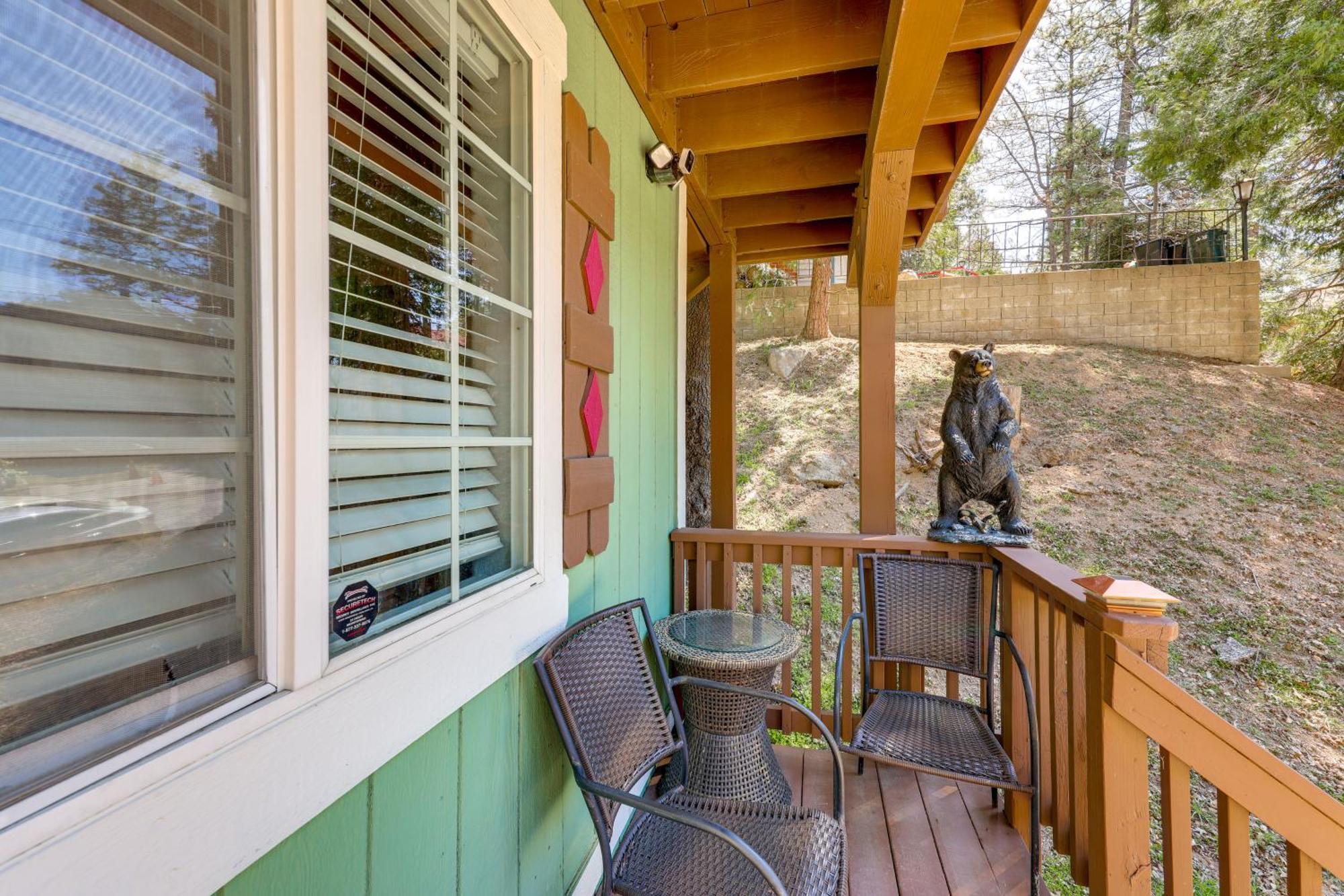 Remodeled Crestline Retreat Walk To Lake Gregory! Екстериор снимка