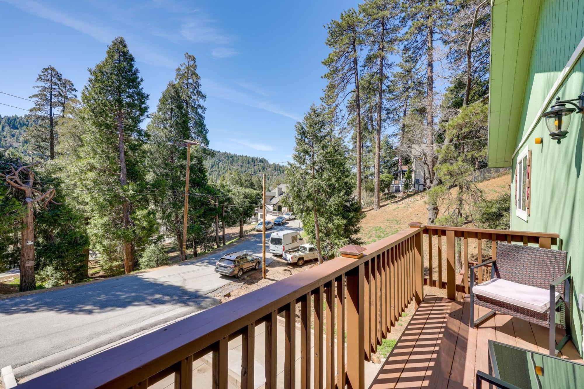 Remodeled Crestline Retreat Walk To Lake Gregory! Екстериор снимка