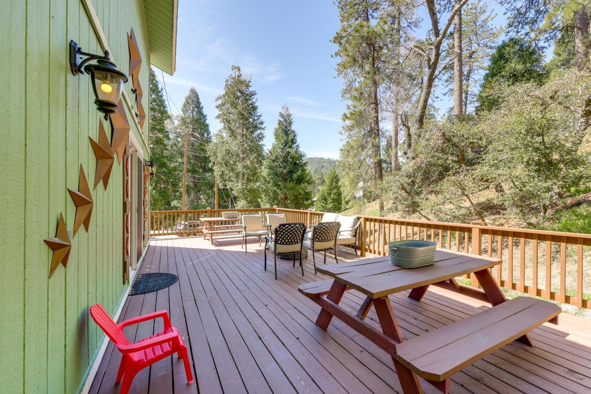 Remodeled Crestline Retreat Walk To Lake Gregory! Екстериор снимка