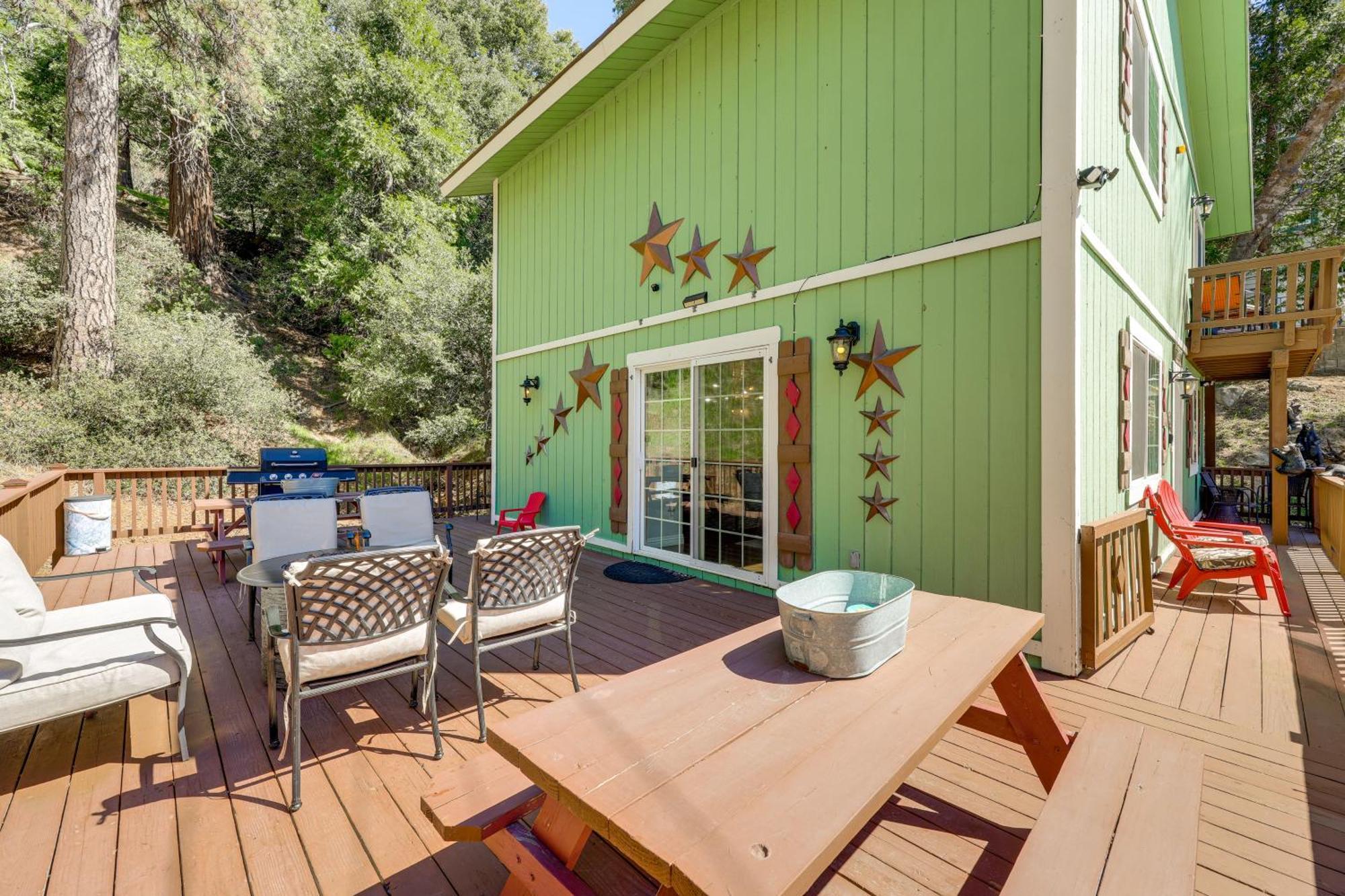 Remodeled Crestline Retreat Walk To Lake Gregory! Екстериор снимка